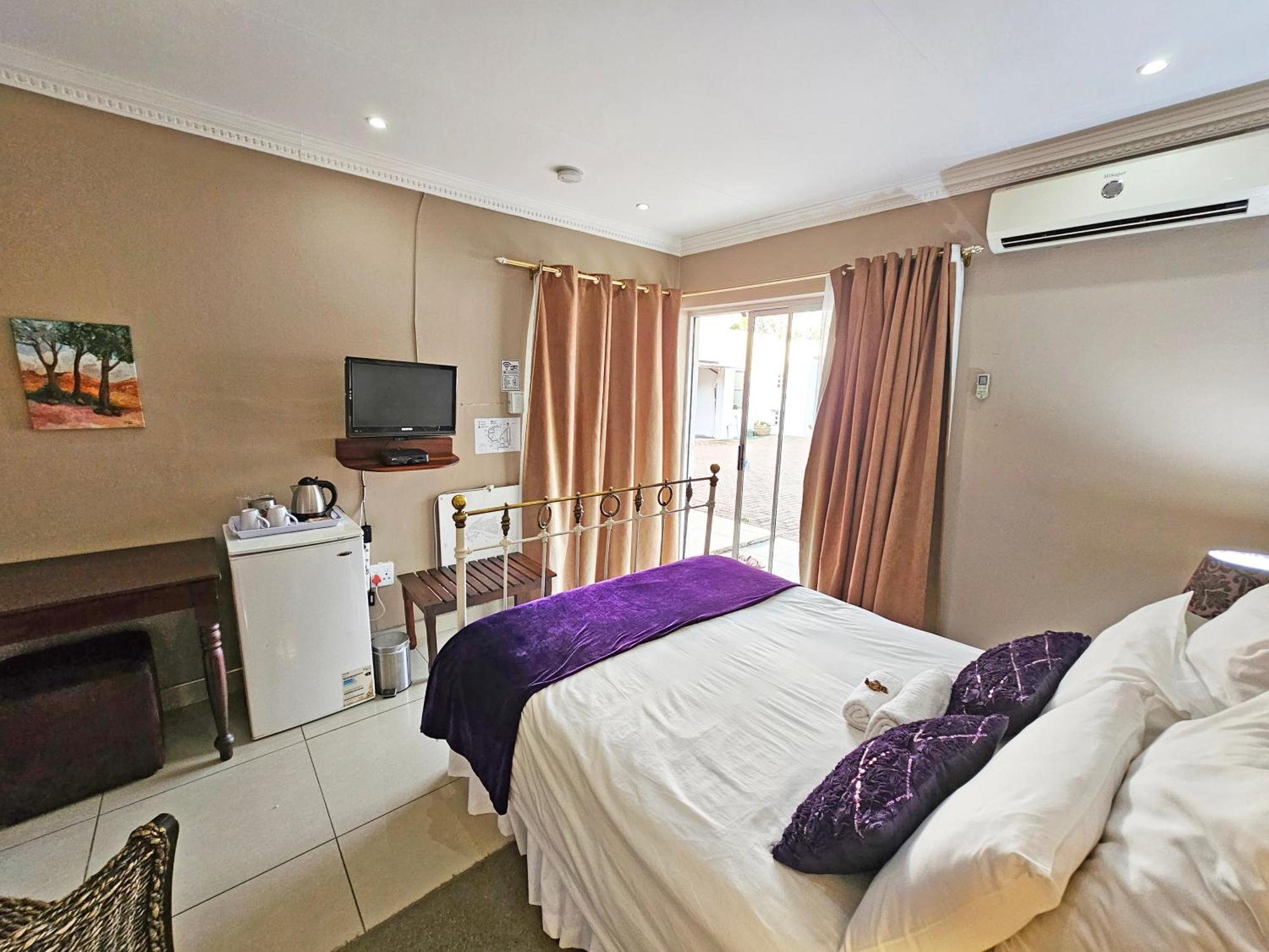 Bettie'S Luxury Lodge Kroonstad Eksteriør billede