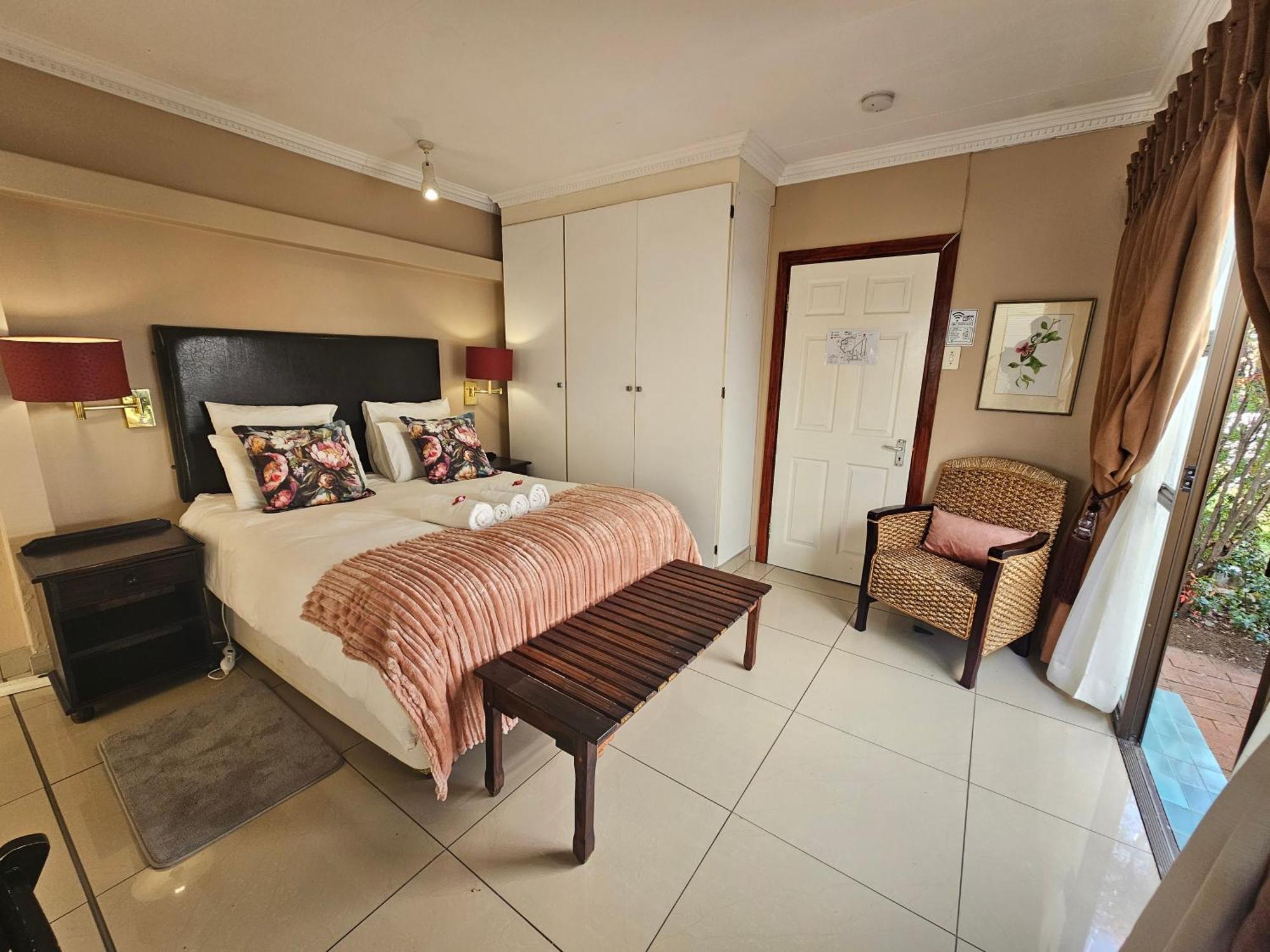 Bettie'S Luxury Lodge Kroonstad Eksteriør billede