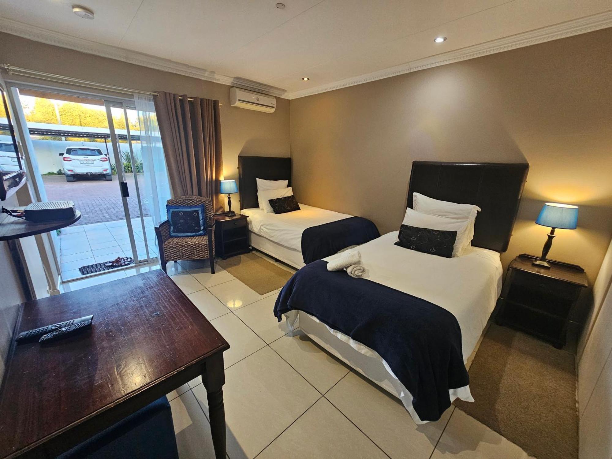 Bettie'S Luxury Lodge Kroonstad Eksteriør billede