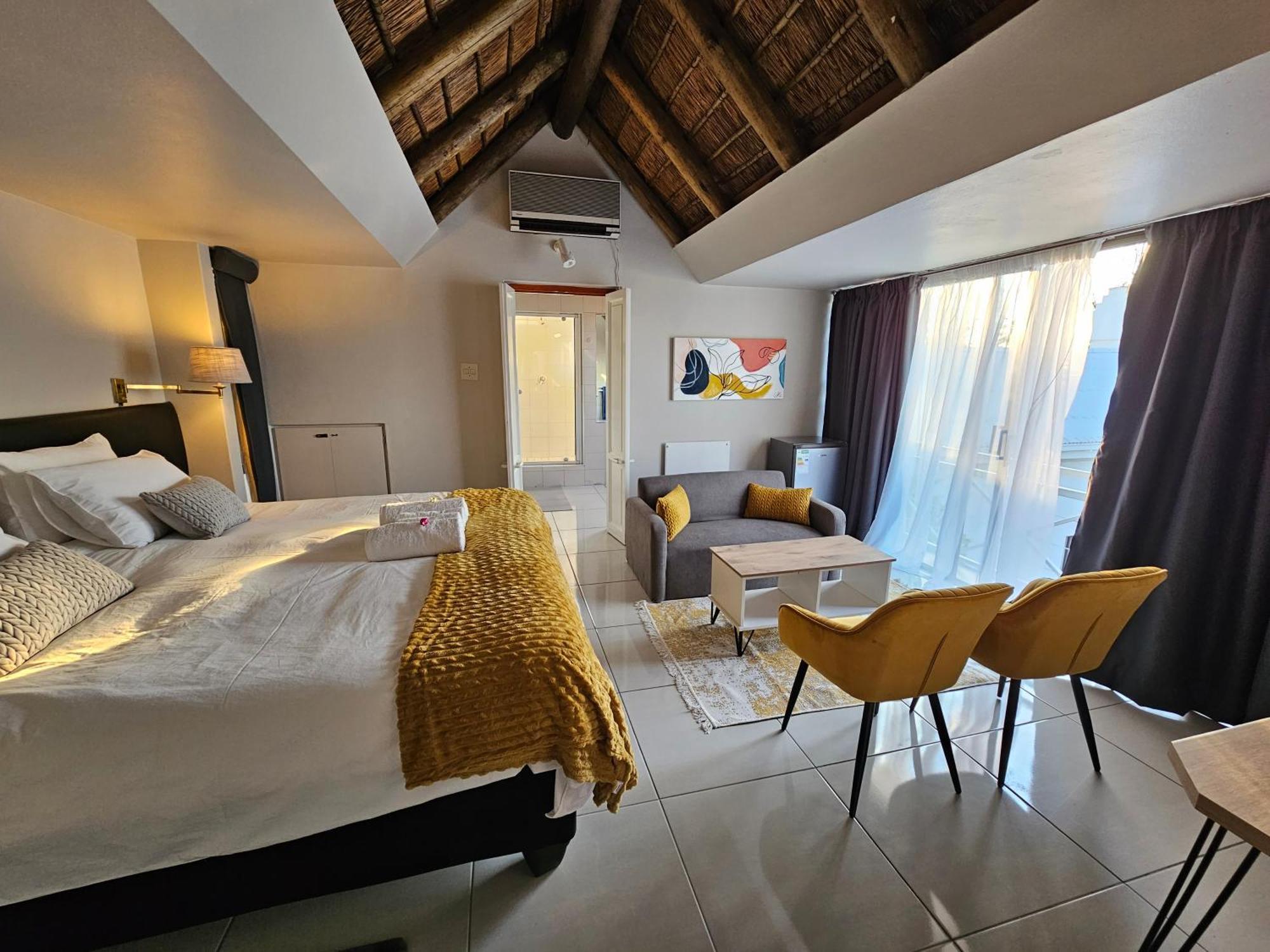 Bettie'S Luxury Lodge Kroonstad Eksteriør billede