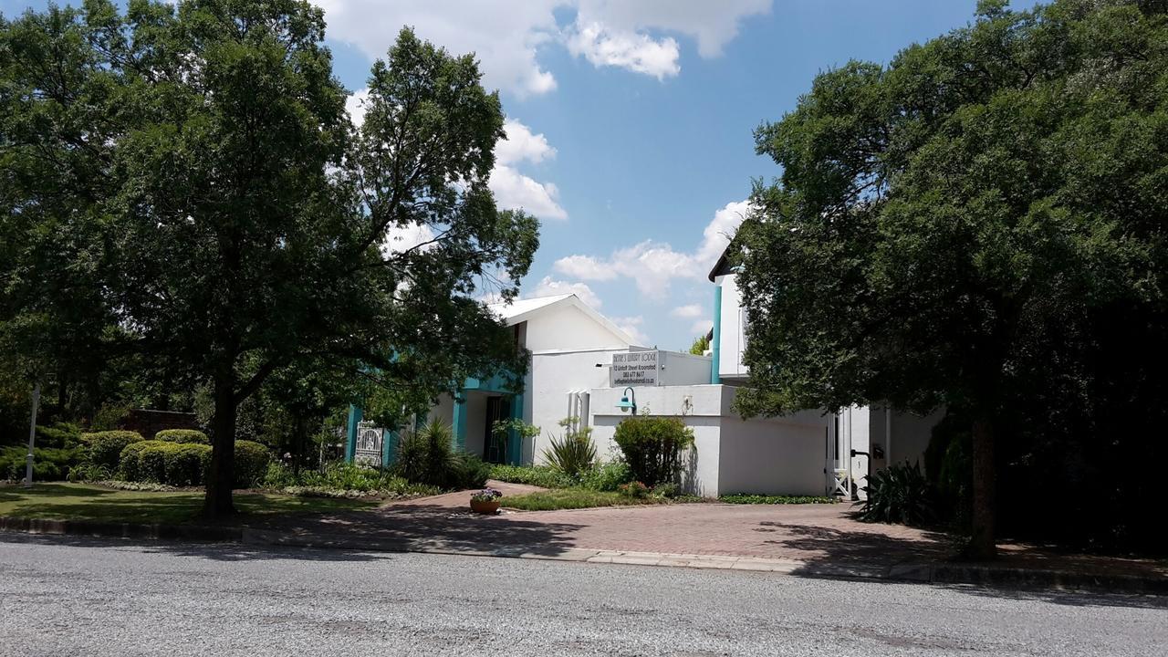 Bettie'S Luxury Lodge Kroonstad Eksteriør billede